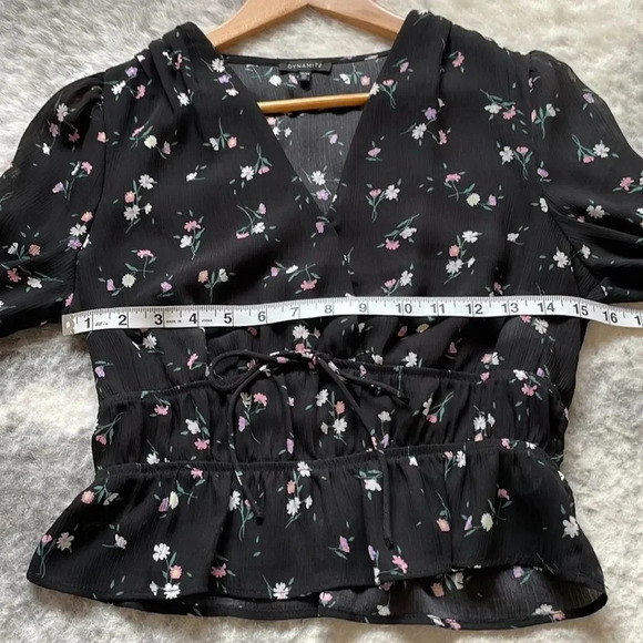 🔥4/$20 Dynamite Floral Blouse - Picture 14 of 16